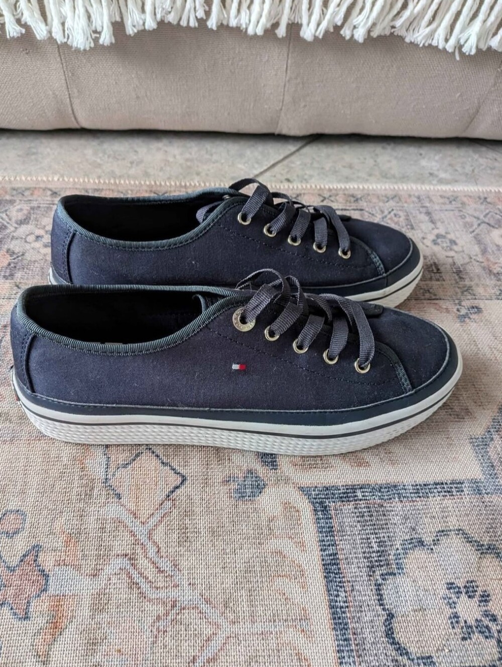 Tommy Hilfiger Low Top Canvas Sneakers